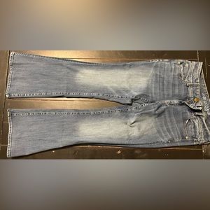 SOLD!! Size 10 Regular. American Eagle kick boot jeans.